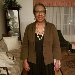 Meet your Posher, Lesley